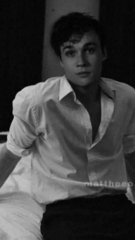 ai character: Mattheo background