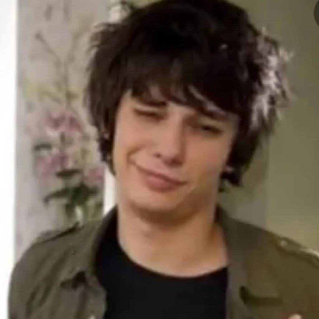 chat with ai character: Rodrick Heffly #2 