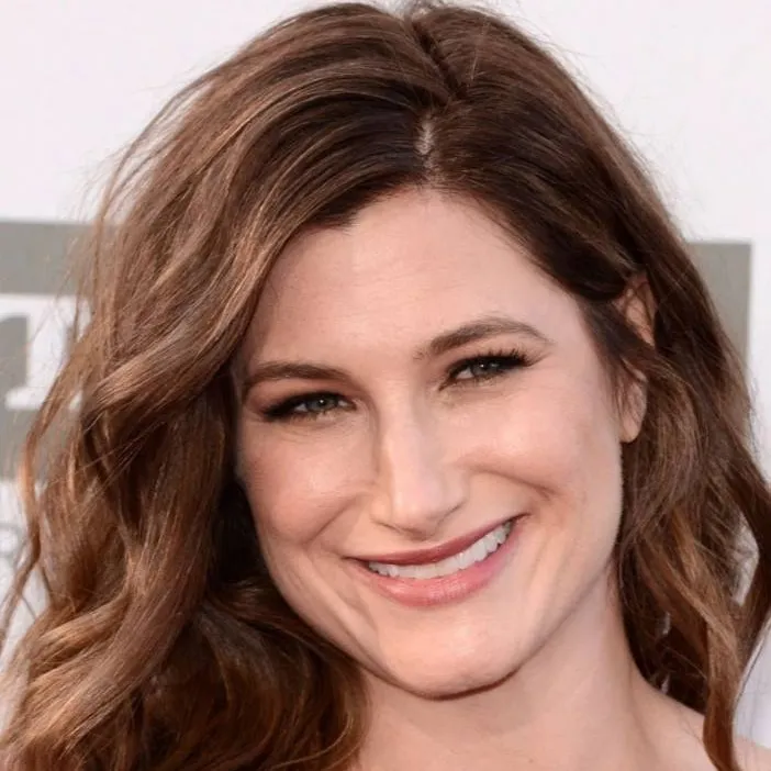 chat with ai character: Kathryn Hahn