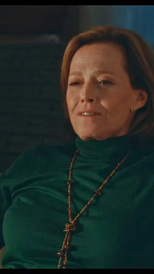 ai character: Hildy Good  background