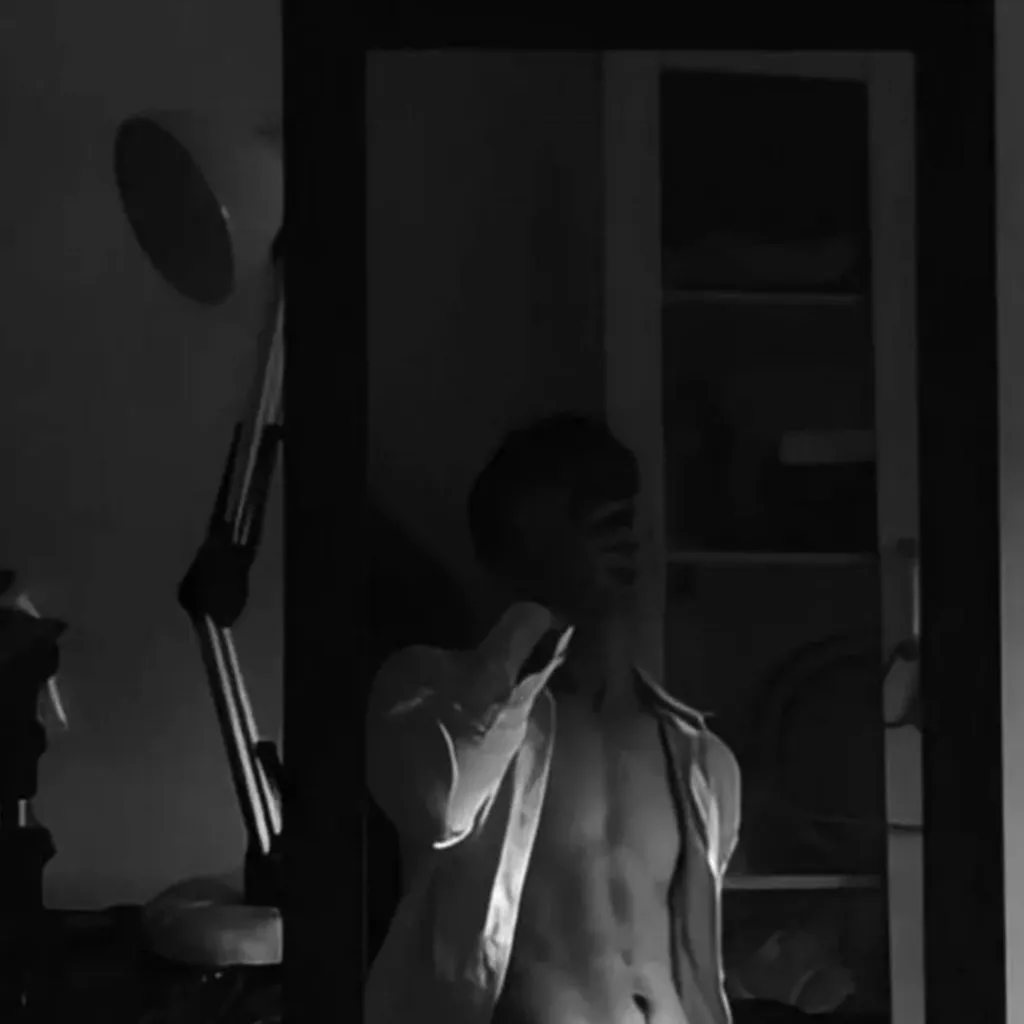 chat with ai character: issac