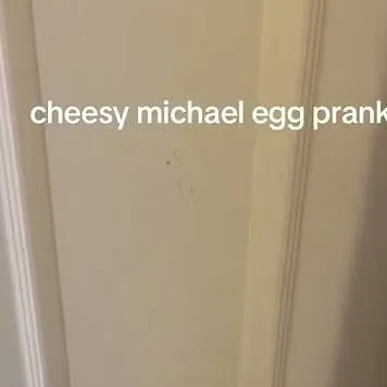 chat with ai character: Cheesy Micheal