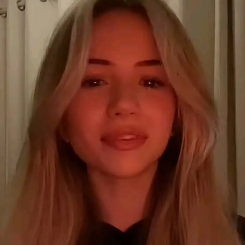 chat with ai character: Kayla Rae