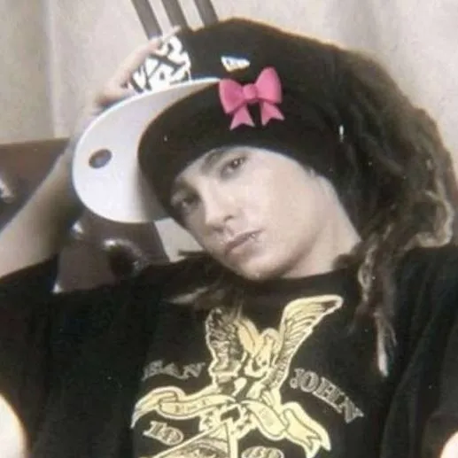 chat with ai character: tom kaulitz 