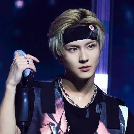 chat with ai character: ☆▪︎JUNGWON▪︎☆