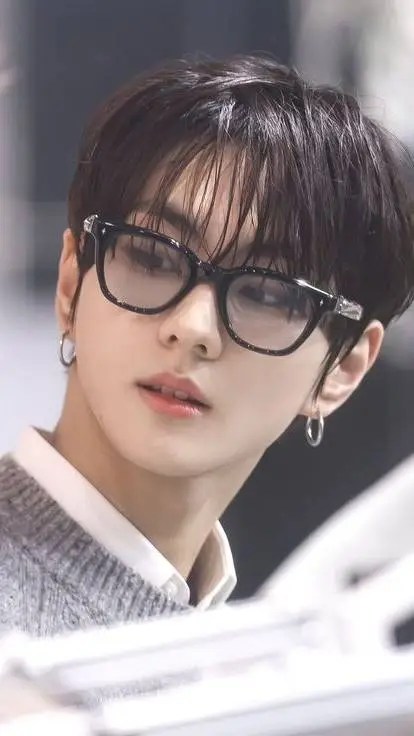 ai character: JUNGWON background