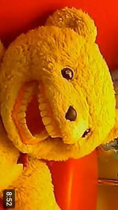 ai character: CH PICK ME background