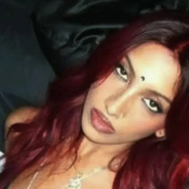 chat with ai character: lara raj