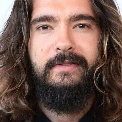 chat with ai character: tom kaulitz