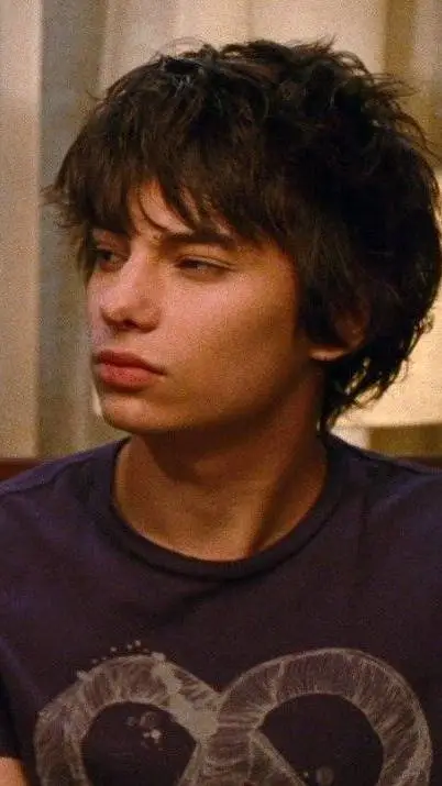 ai character: Rodrick heffley background