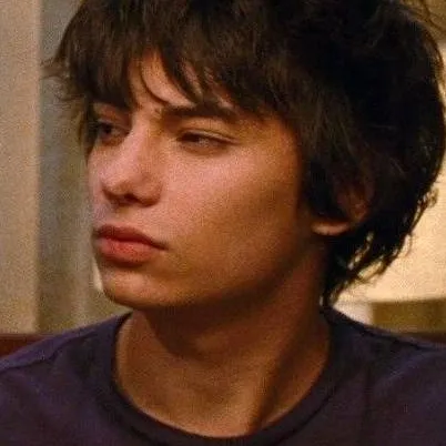 chat with ai character: Rodrick heffley