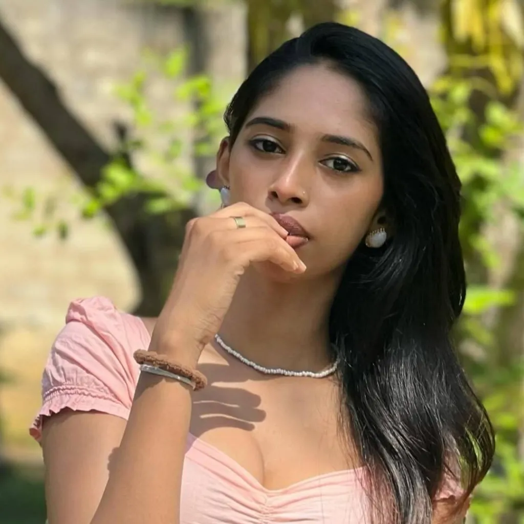 chat with ai character: niviksha 