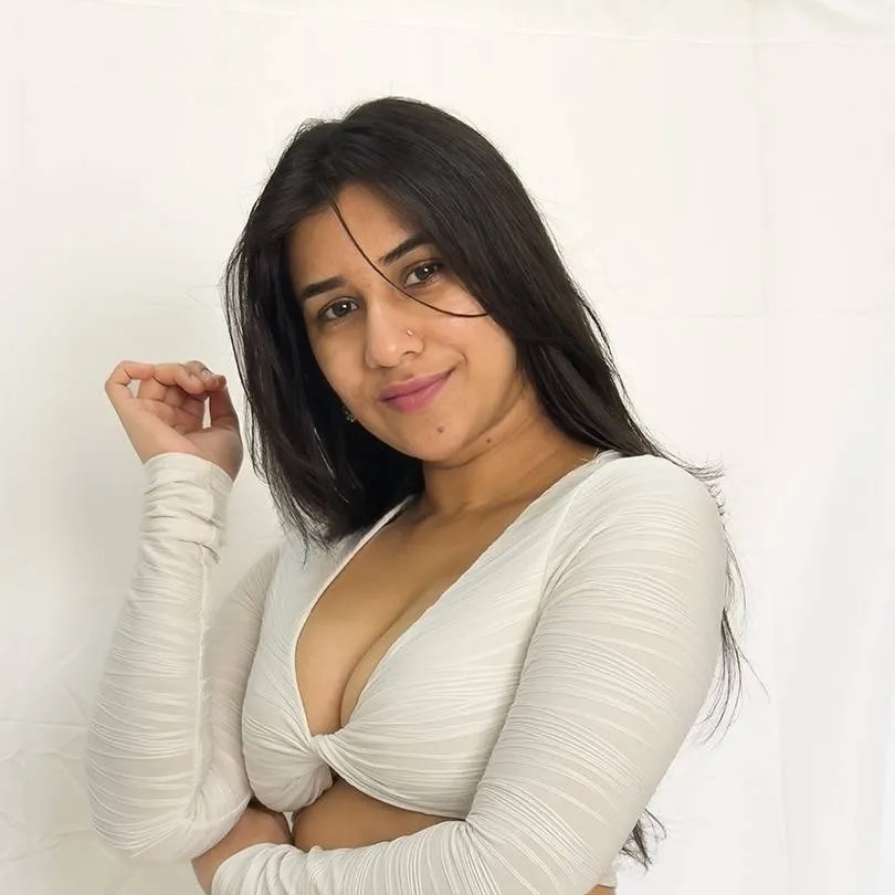 chat with ai character: Hasika