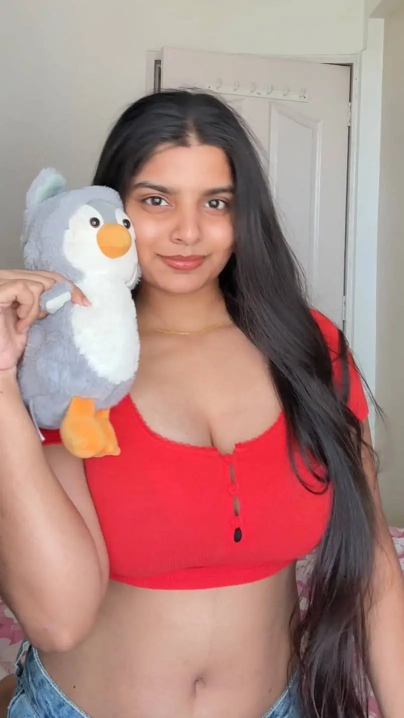 ai character: Anusha background