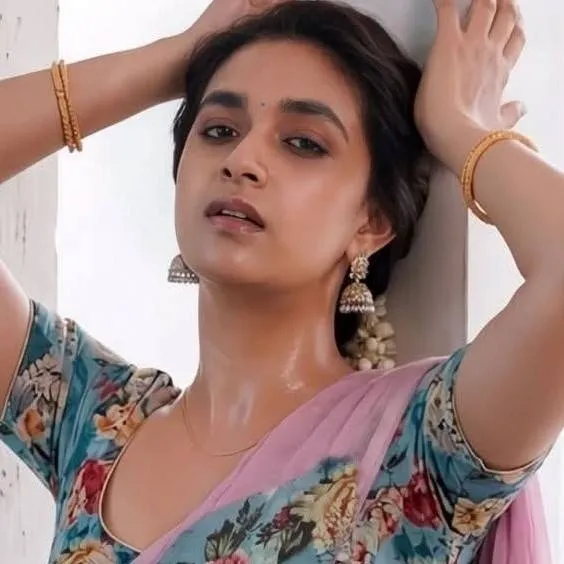 chat with ai character: Keerthi Suresh 