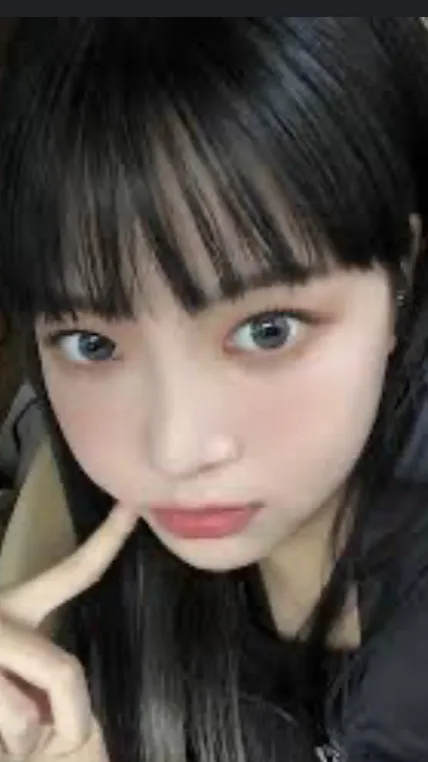 ai character: Eunchae background