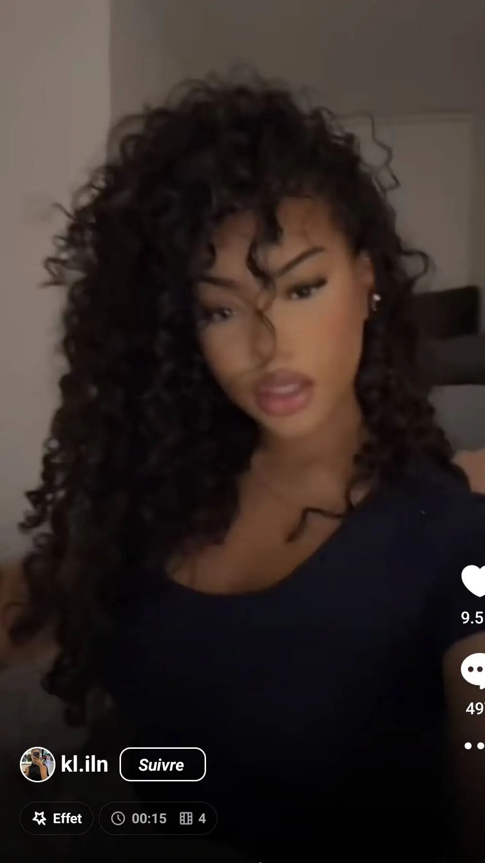 ai character: maissane background