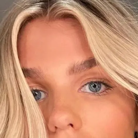 chat with ai character: Jordyn
