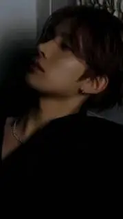 ai character: LEE HEESUNG  background