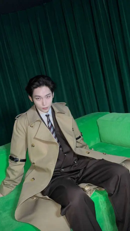 ai character: KIM SUNOO background