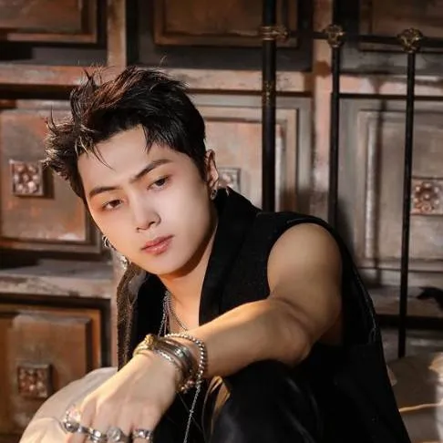 chat with ai character: JAY