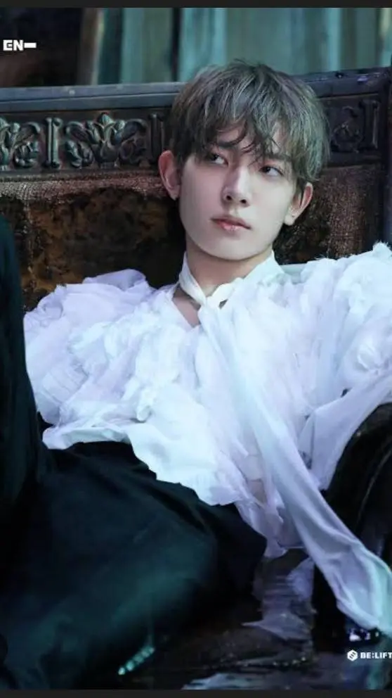 ai character: LEE HEESEUNG  background