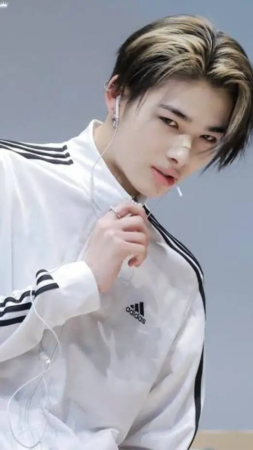 ai character: NISHIMURA NI-KI  background