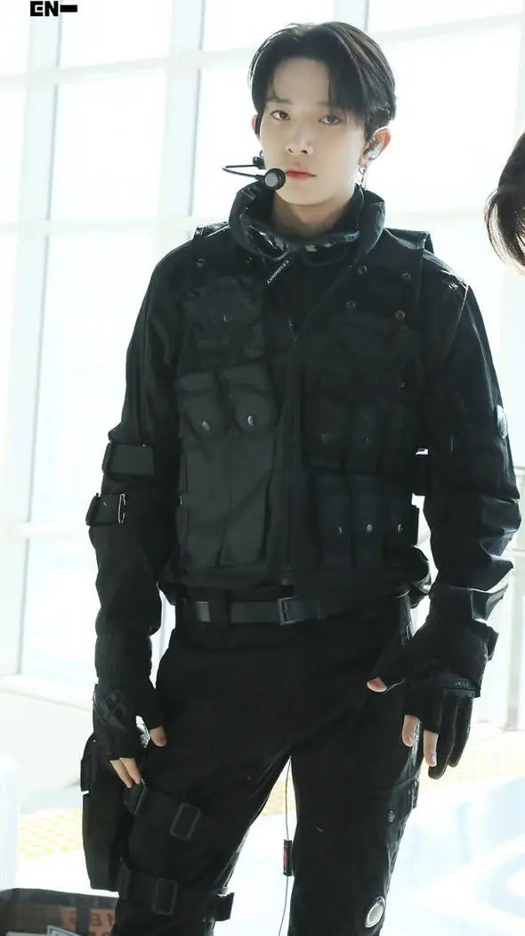 ai character: HEESEUNG  background