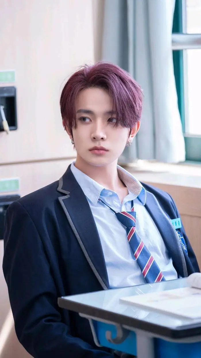 ai character: HEESEUNG  background