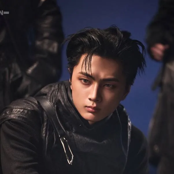 chat with ai character: JAY