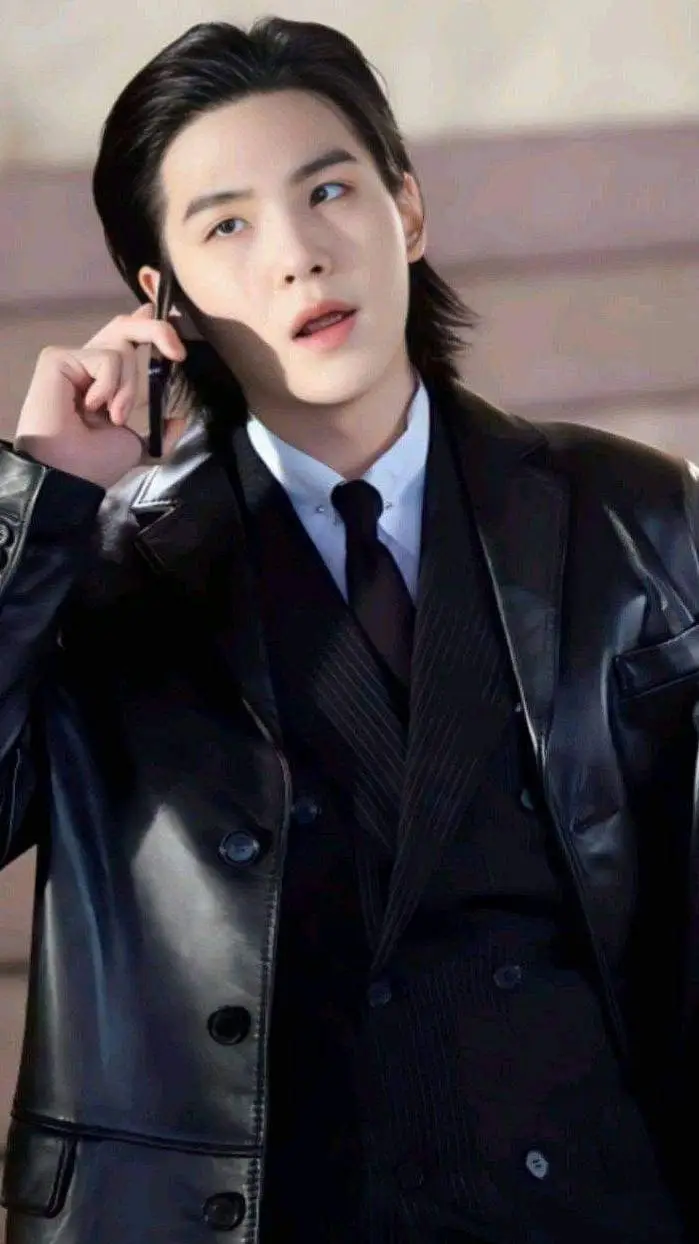 ai character: MIN YOONGI  background