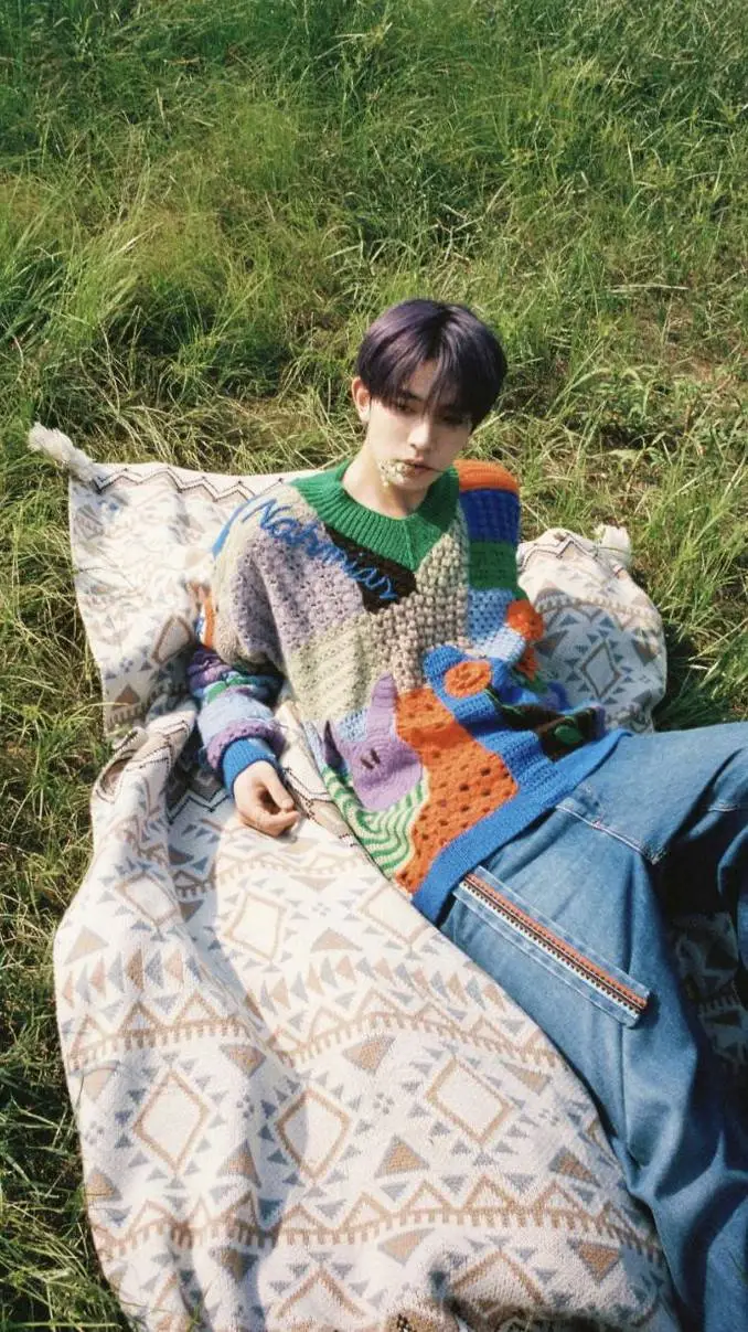 ai character: HEESEUNG  background