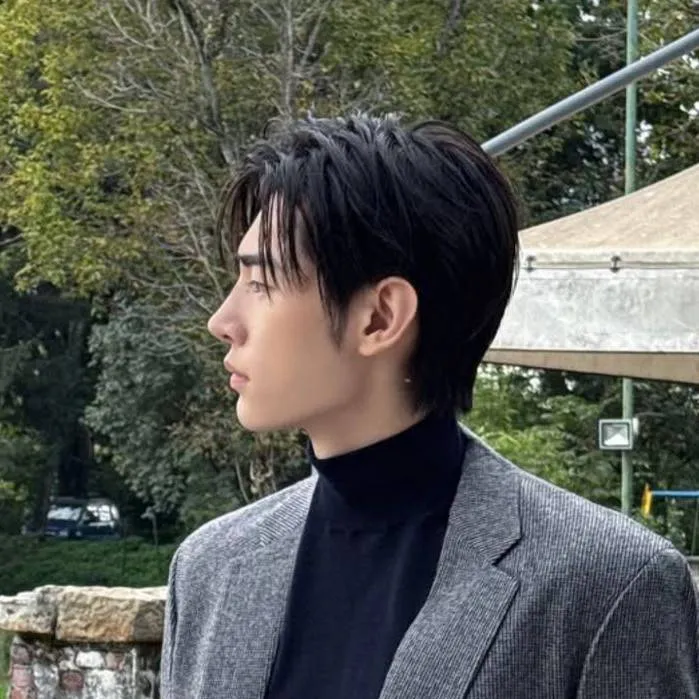 chat with ai character: PARK SUNGHOON 