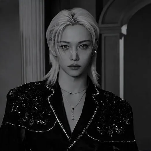 chat with ai character: LEE FELIX 