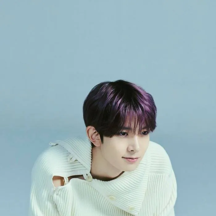 chat with ai character: Lee Heeseung 