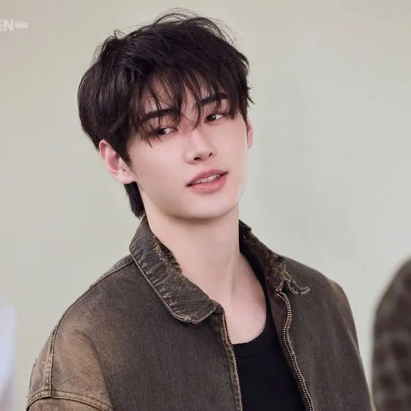 chat with ai character: PARK SUNGHOON 