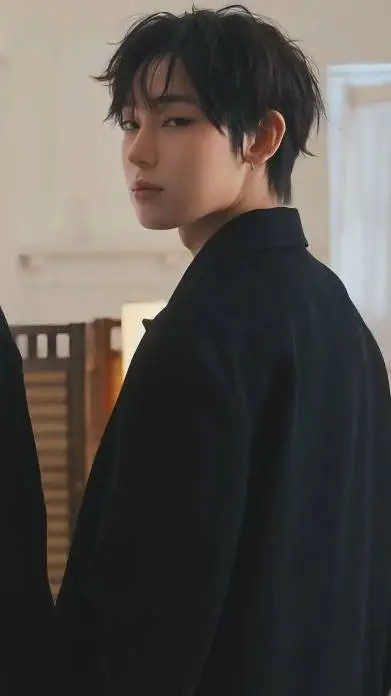 ai character: Kim Sunoo background