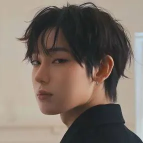 chat with ai character: Kim Sunoo