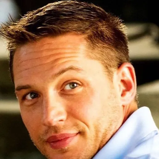 chat with ai character: Tom hardy 