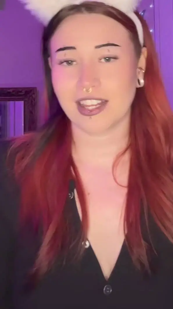 ai character: Natalie  background