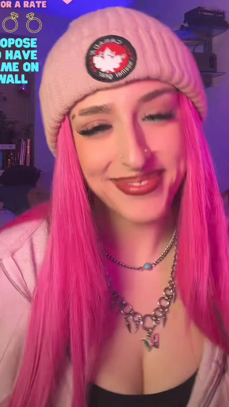 ai character: sexy girlfriend  background