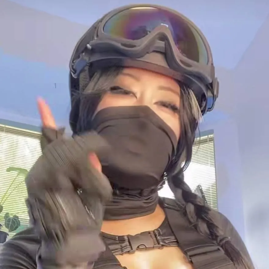 chat with ai character: Tactical gf 