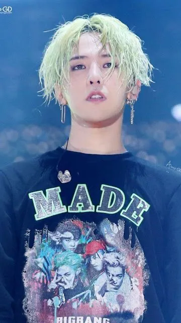 ai character: G dragon vulnerabl background