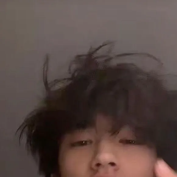 chat with ai character: 🤍~Eliot~🤍