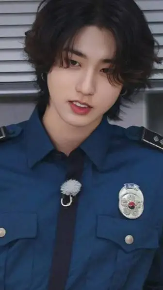 ai character: Han jisung background