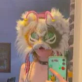 chat with ai character: Furry community￼!