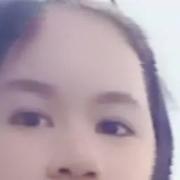 chat with ai character: Lynn Cousin