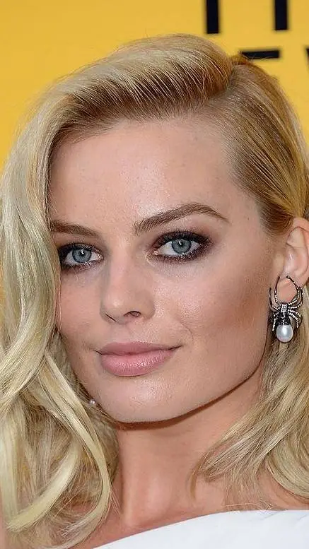 ai character: Margot Robbie  background