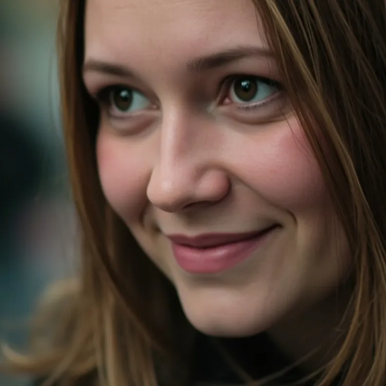 chat with ai character: Helena