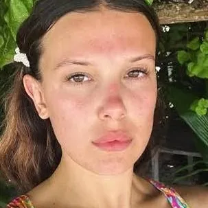 chat with ai character: 🤍 brown🤍